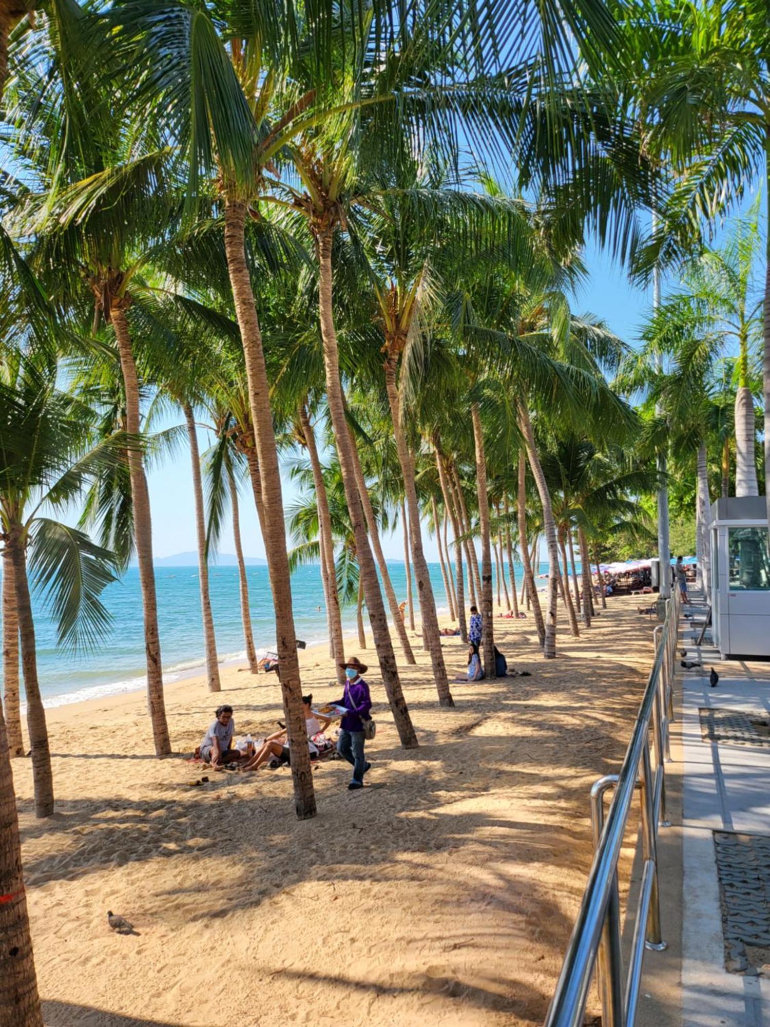 Candy Beach Seaview Jomtien Экстерьер фото