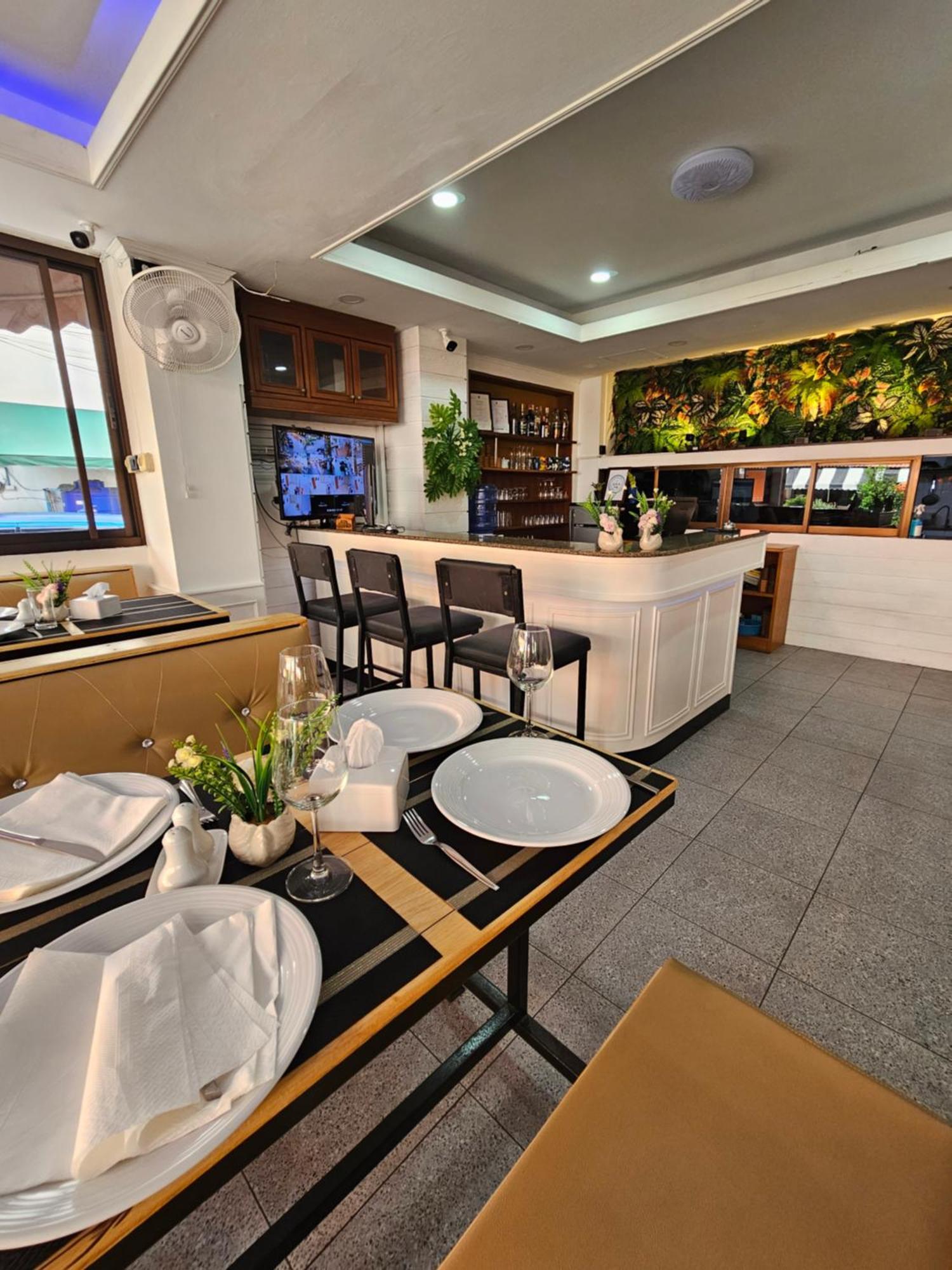 Candy Beach Seaview Jomtien Экстерьер фото